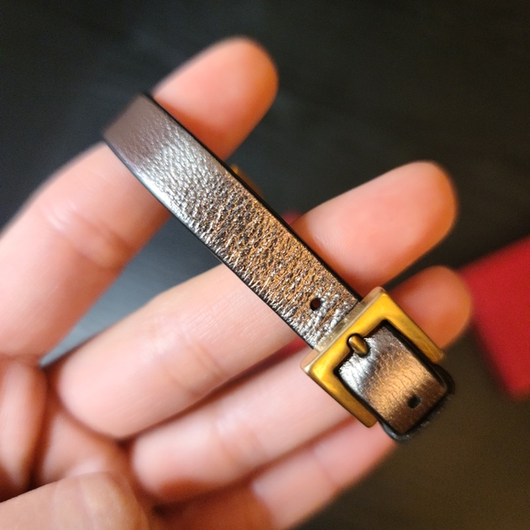 Valentino V Logo Bracelet - Picture 3 of 7